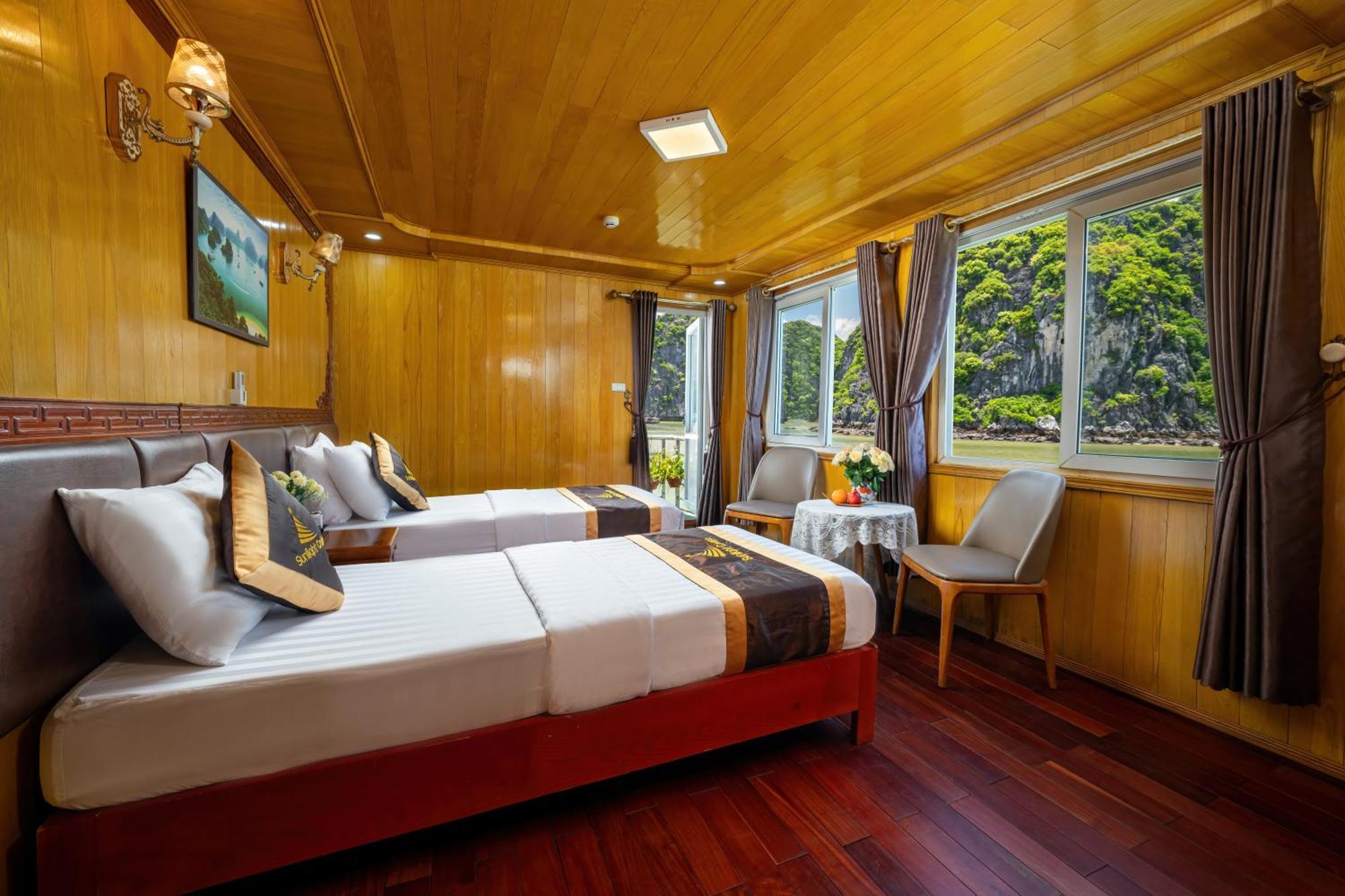 Sunlight Cruise Hotel Ha Long Exterior photo