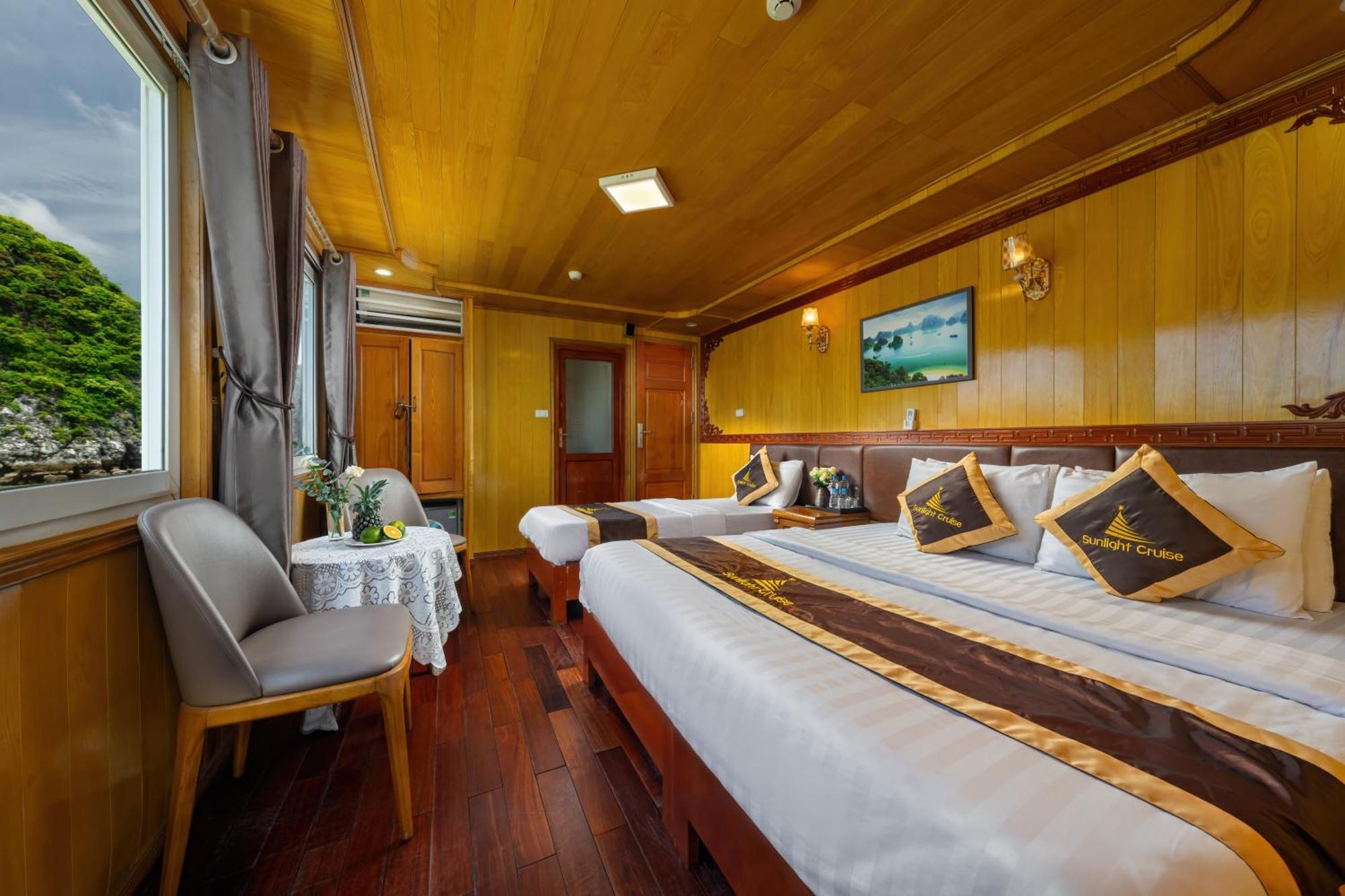 Sunlight Cruise Hotel Ha Long Exterior photo