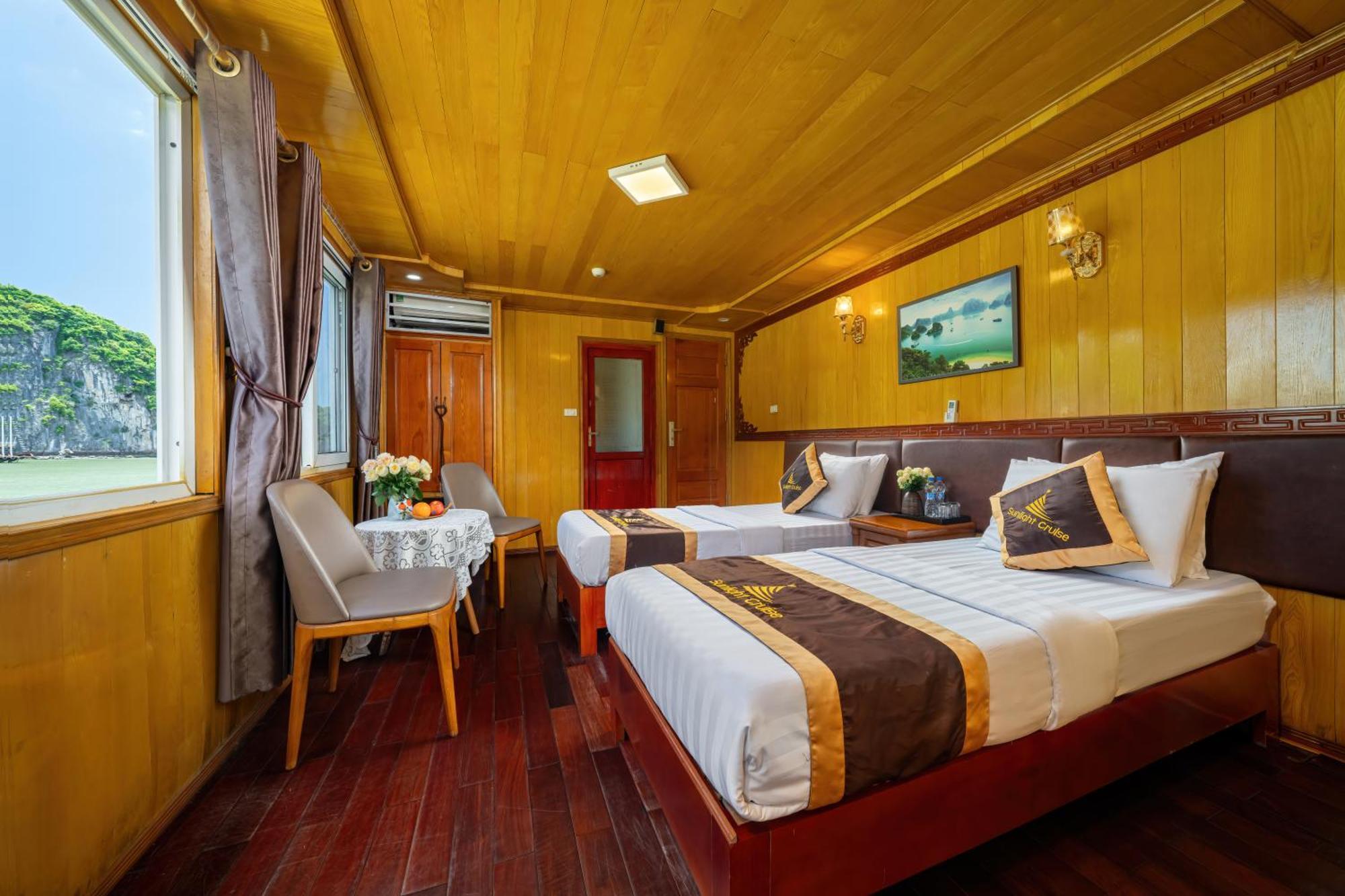 Sunlight Cruise Hotel Ha Long Exterior photo