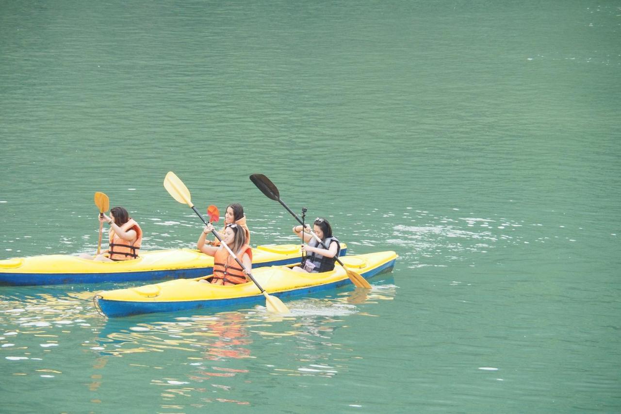 Sunlight Cruise Hotel Ha Long Exterior photo